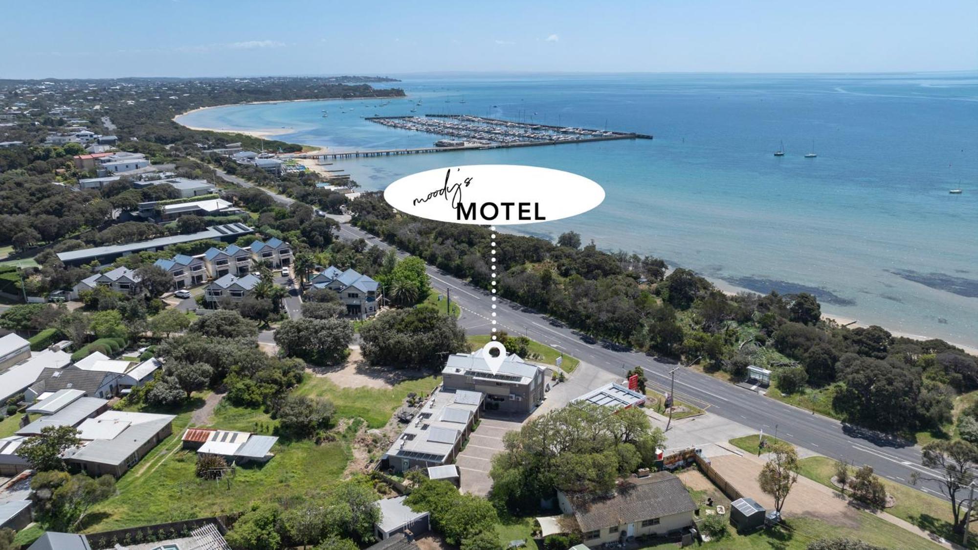 Moody'S Motel Блэргори Экстерьер фото